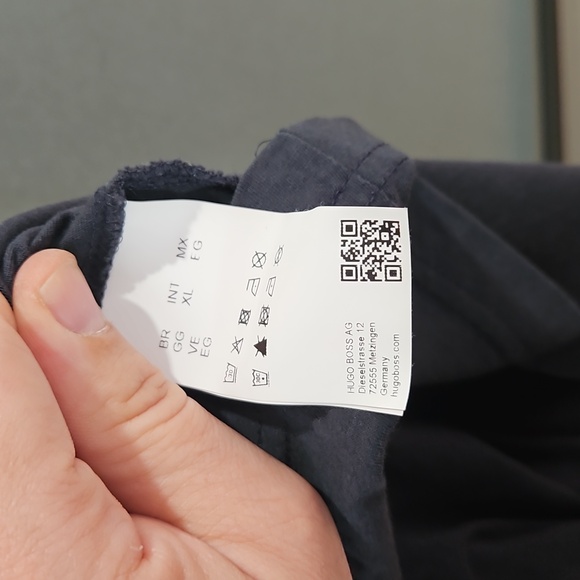 Hugo Boss Tshirt - Picture 7 of 9